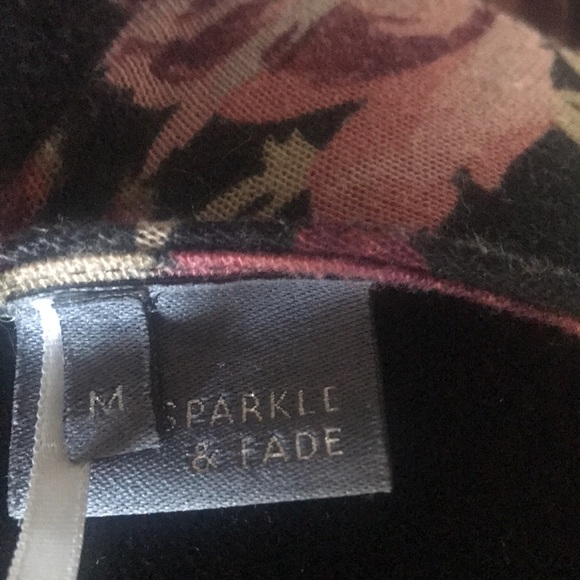 Sparkle and Fade winter Flower Dress. - Picture 6 of 7